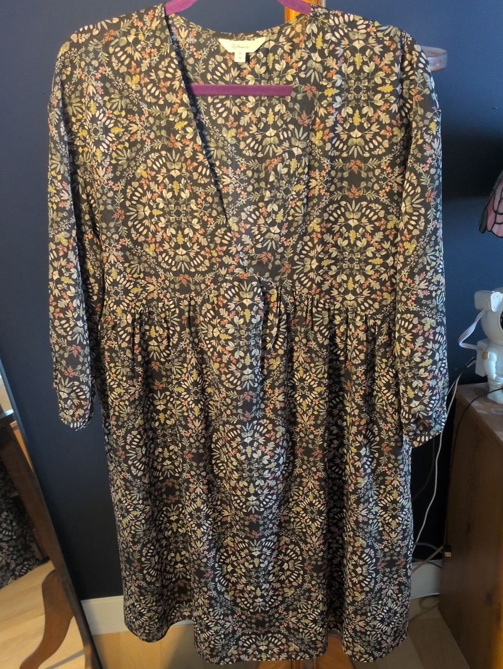 Reitmans Black Floral V-Neck Long Sleeve Dress